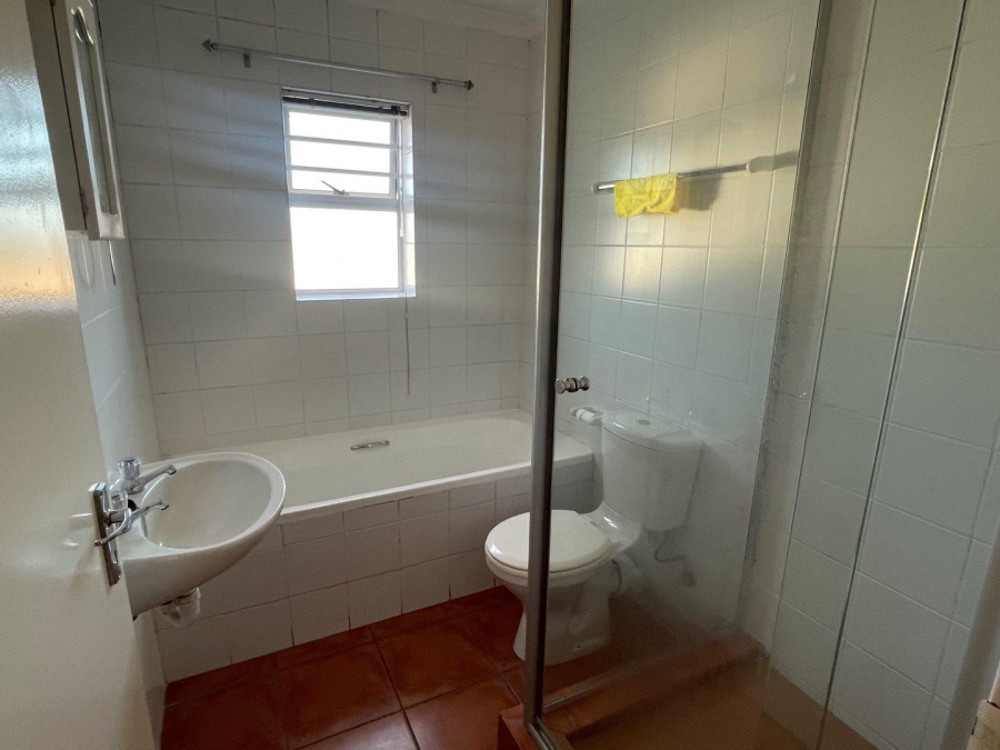 To Let 2 Bedroom Property for Rent in Vredekloof Western Cape